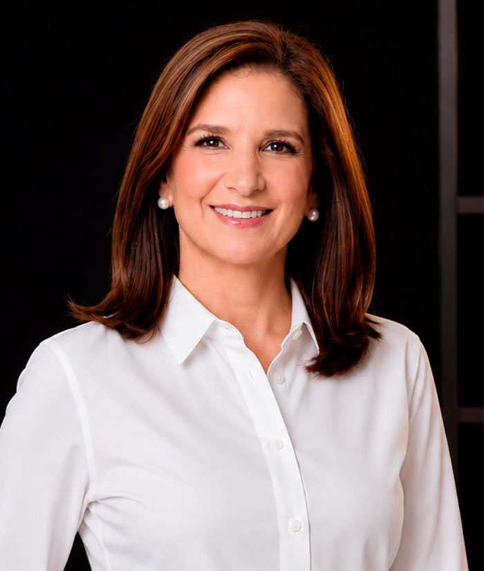 Claudia Flores Loucel